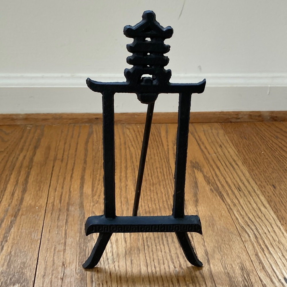 Black Wrought Iron Tabletop Easel Stand for Photos